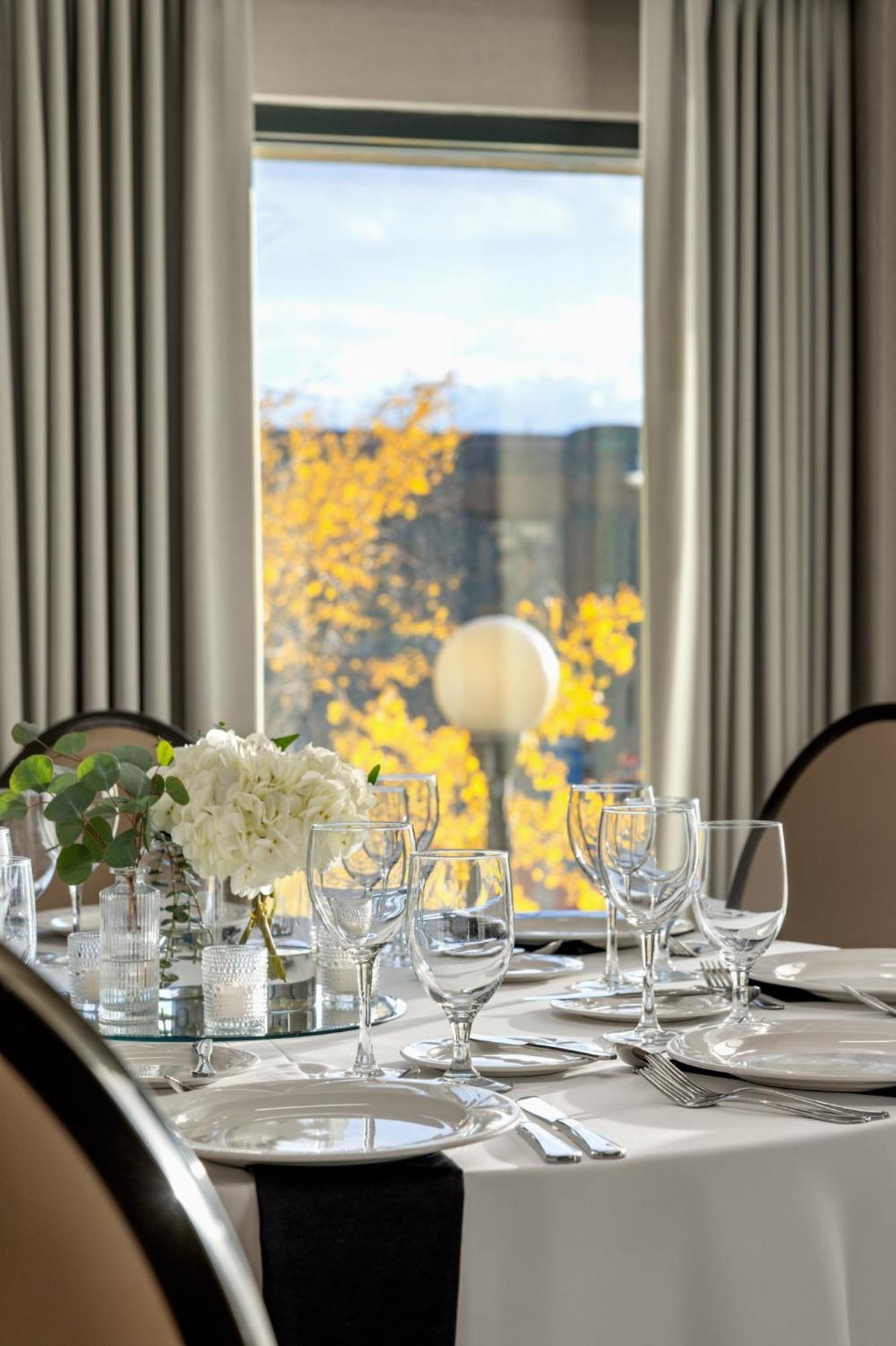 Omni Severin Hotel Indianapolis Bagian luar foto